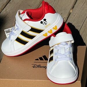 Adidas Grand Court + Mickey Mouse Kids Sneakers 12K 1.5Y White Red Youth GS NEW